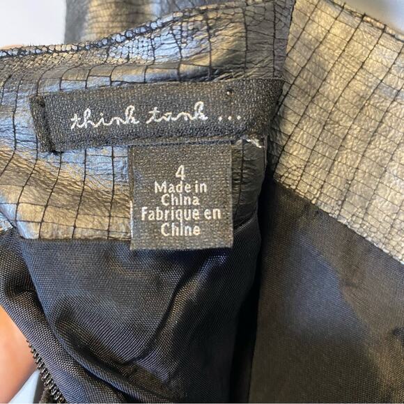 Think Tank Women’s Faux Leather Skirt Size 4 Silver Reptile  Print Belted Mini - Picture 6 of 13